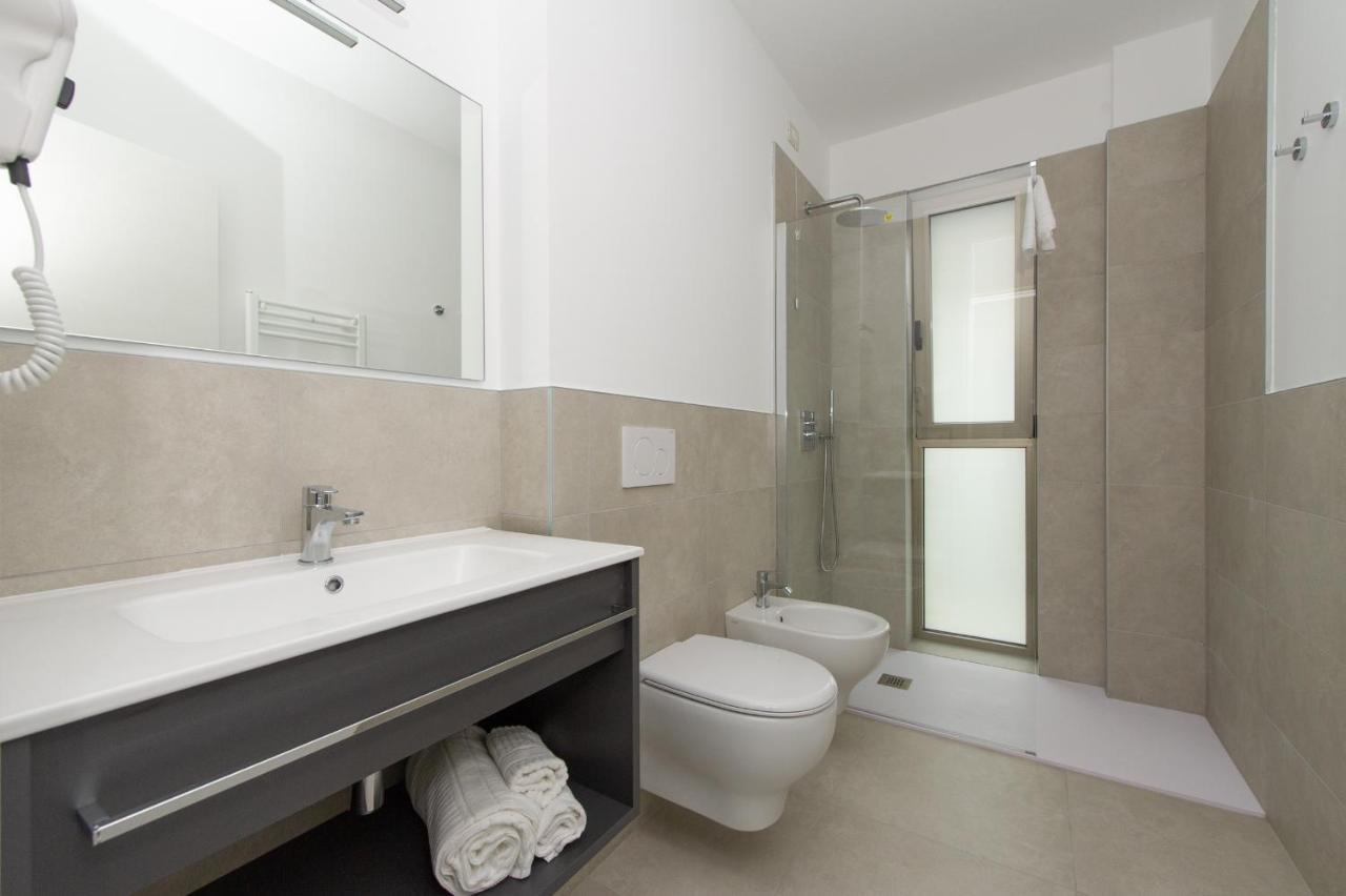 Ariston Teatro Luxury Aparthotel Grado Exterior photo