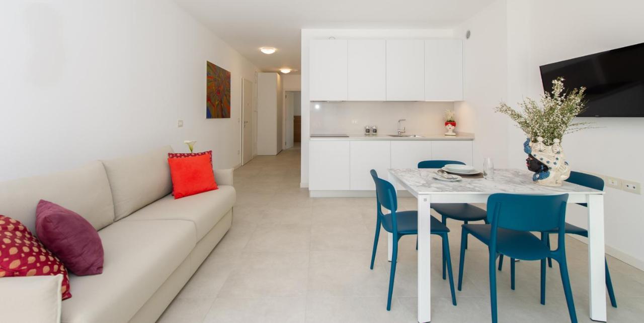 Ariston Teatro Luxury Aparthotel Grado Exterior photo